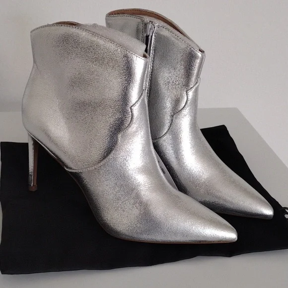 Express Pointed Toe Thin Heeled Booties. Metallic Silver. Size 8 - Picture 9 of 16